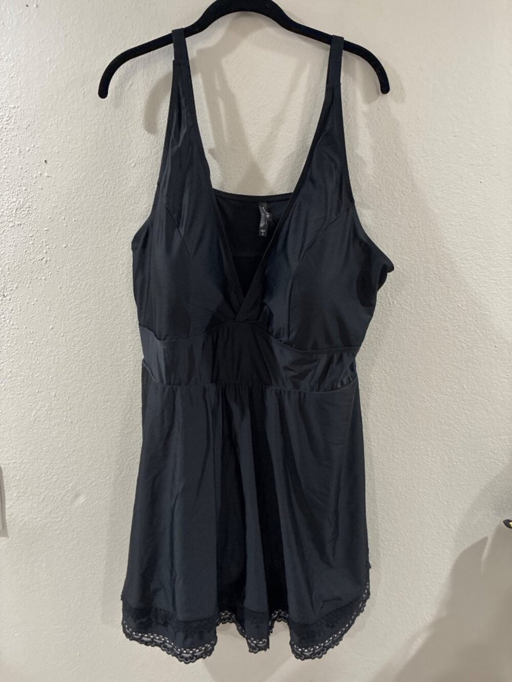Torrid Swimming one-piece Wireless Black Dress with brief size 4
